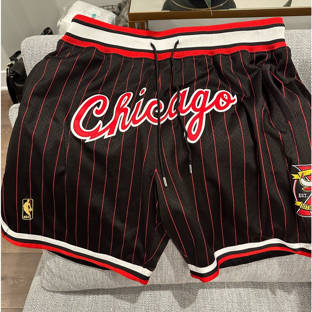 Just Don Black pinstripe shorts Sz XXL
